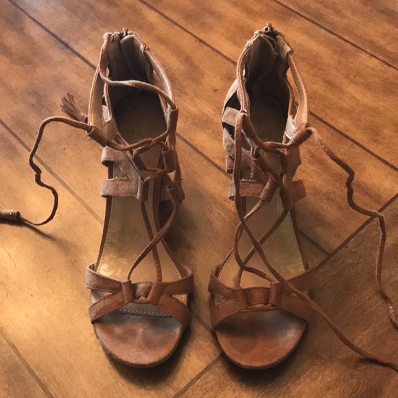 Heeled sandals - Picture 2 of 3